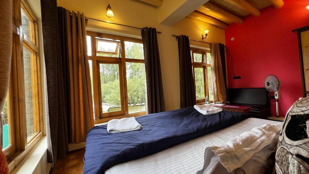 Hidden Leaf Homestay Leh Værelse billede