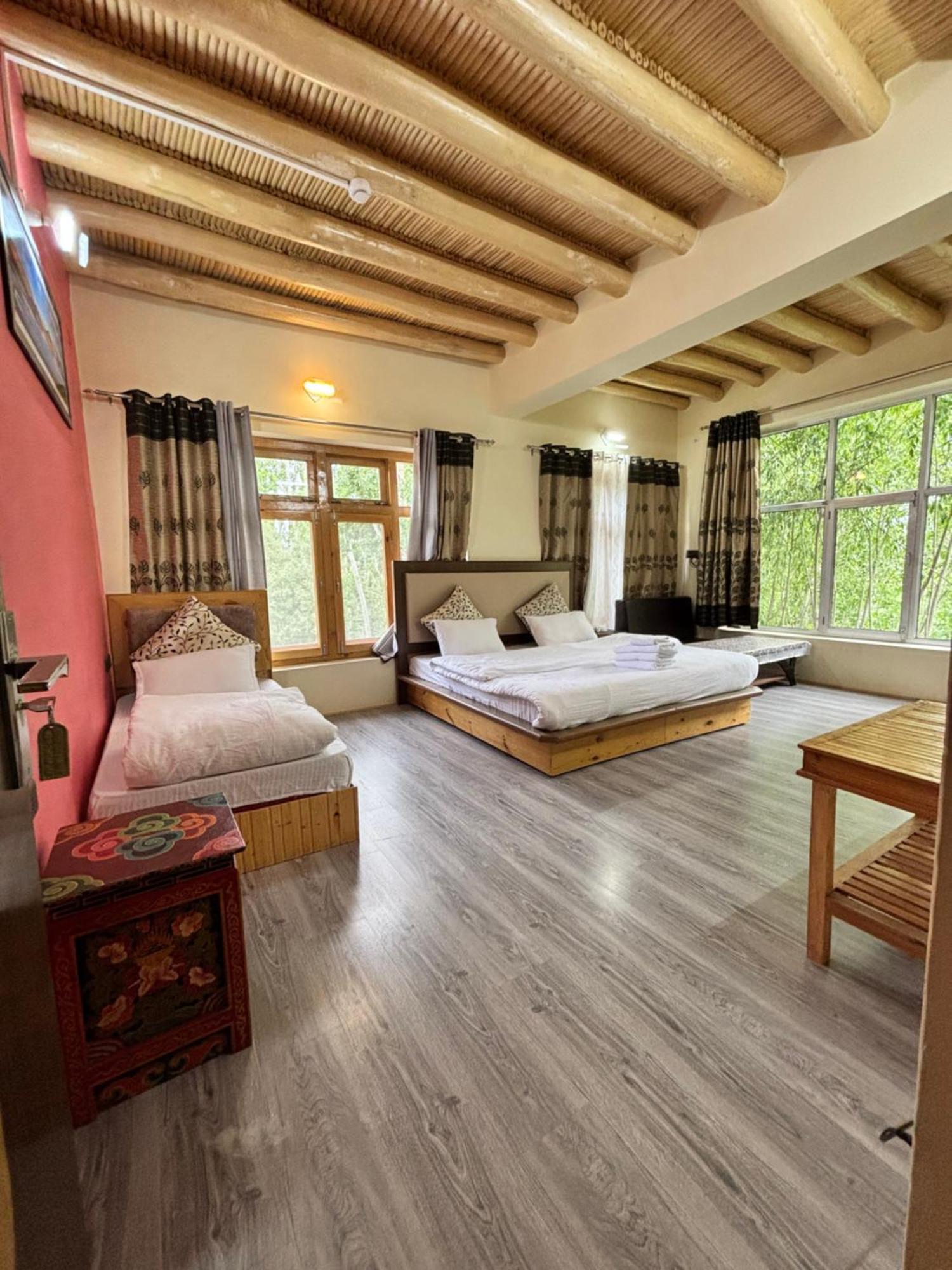 Hidden Leaf Homestay Leh Eksteriør billede